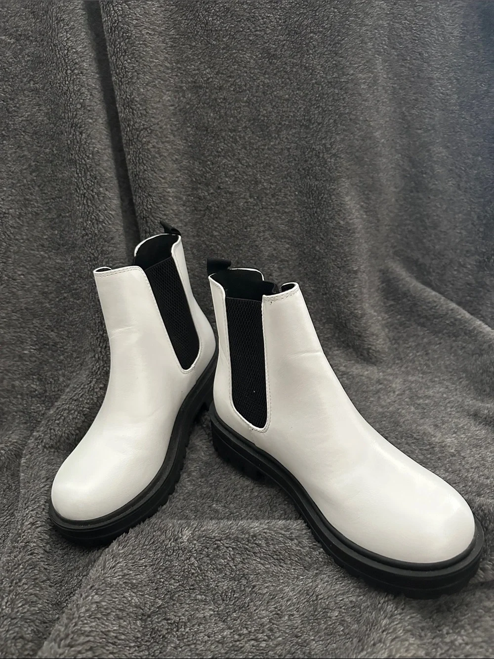 Soda White Chelsea Boots with Black Elastic Panels